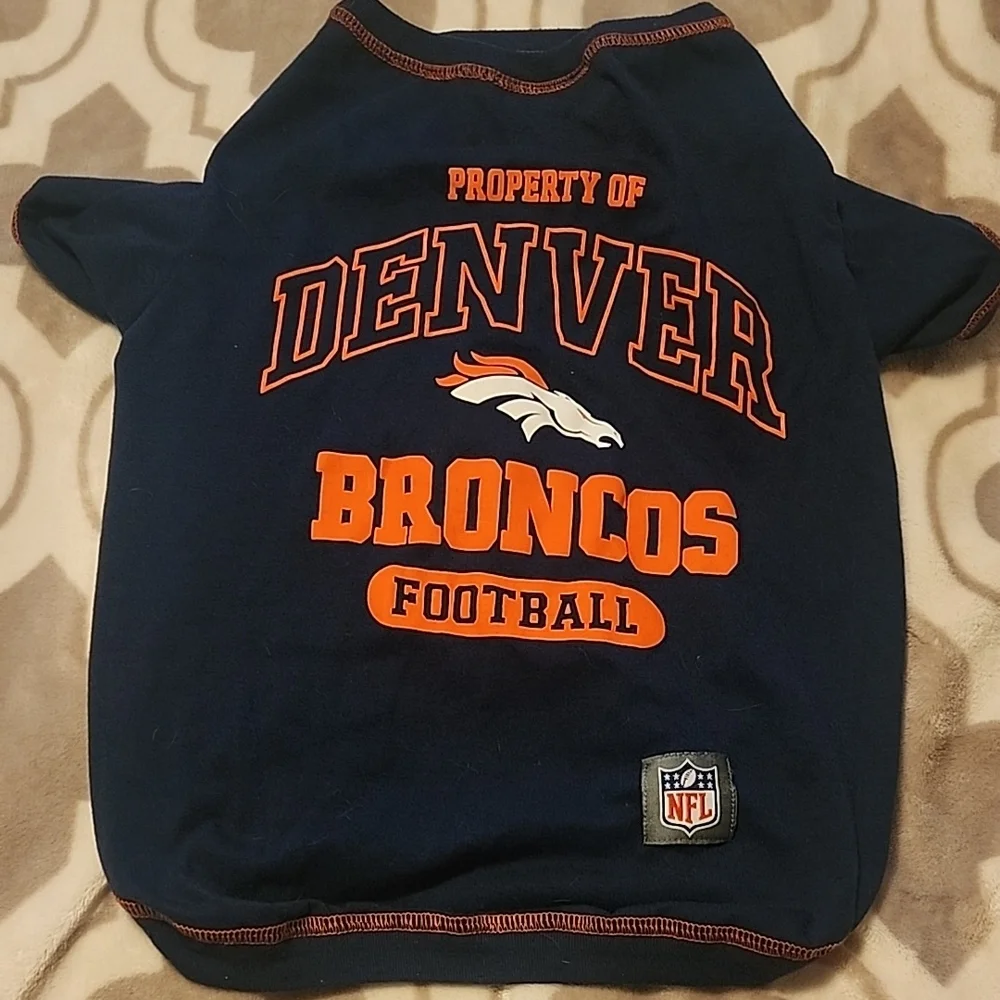 Denver Broncos dog tee
